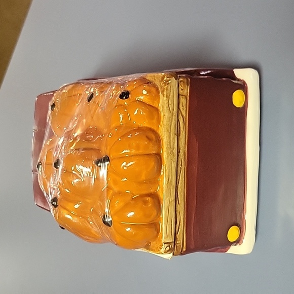 NWOT Cute truck cookie jar. - Picture 4 of 7